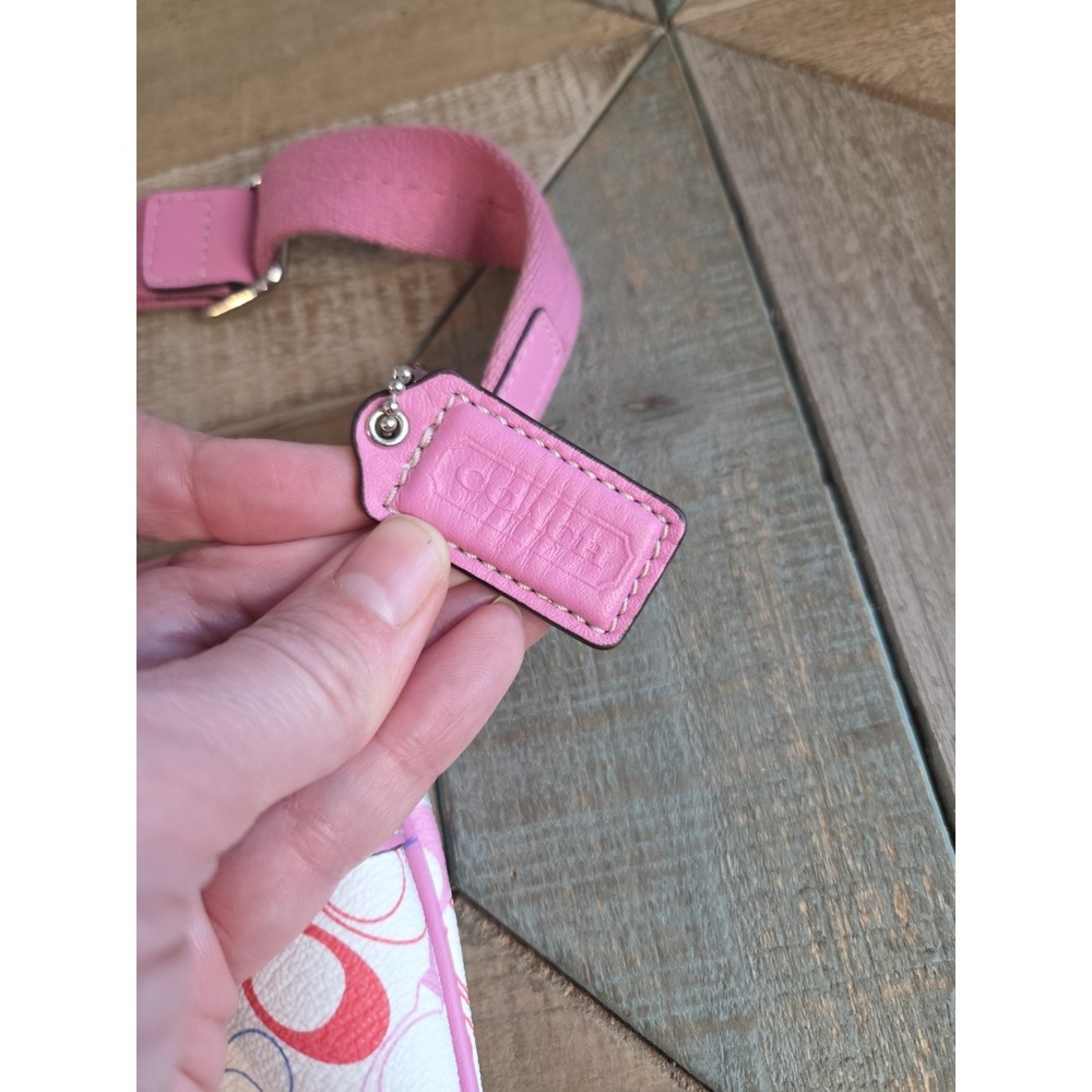 COACH Pink and Multicolor Signature Rainbow Swingpack Crossbody‎ File Bag - Picture 3 of 8